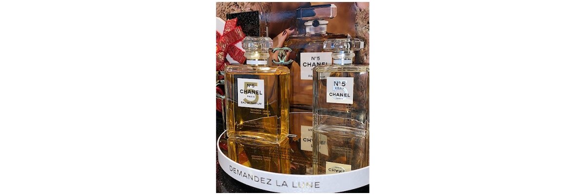 CHANEL No.5 X-MAS Collection - 